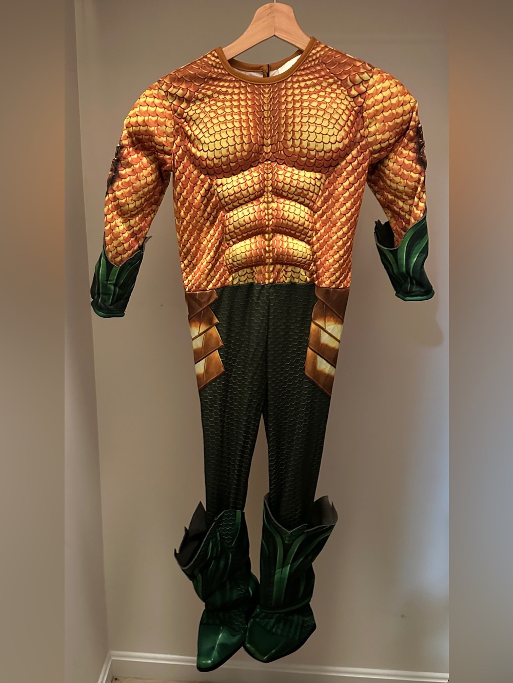 Rubie's Gold and Green Aquaman Muscle Chest Kids Costume - Size M (8-10)